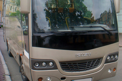 Автобус ISUZU на прокат в Киеве