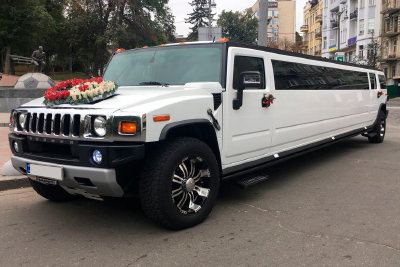 Лимузин Hummer H2 на прокат в Киеве