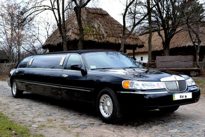 Лимузин Lincoln Town Car на прокат в Киеве
